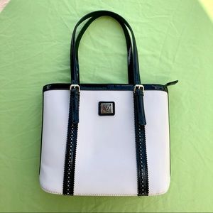 Beautiful pocketbook by Anne Klein